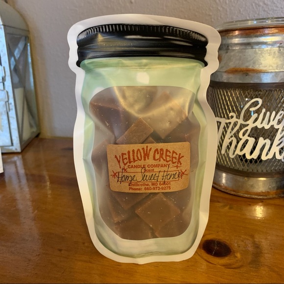 Scentsy Warmer & Scent Melts Bundle - Picture 5 of 8